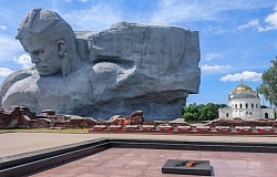 Память, которая объединяет