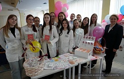 Подарок для тех, кто дарит жизнь: праздничная акция в рамках Недели родительской любви