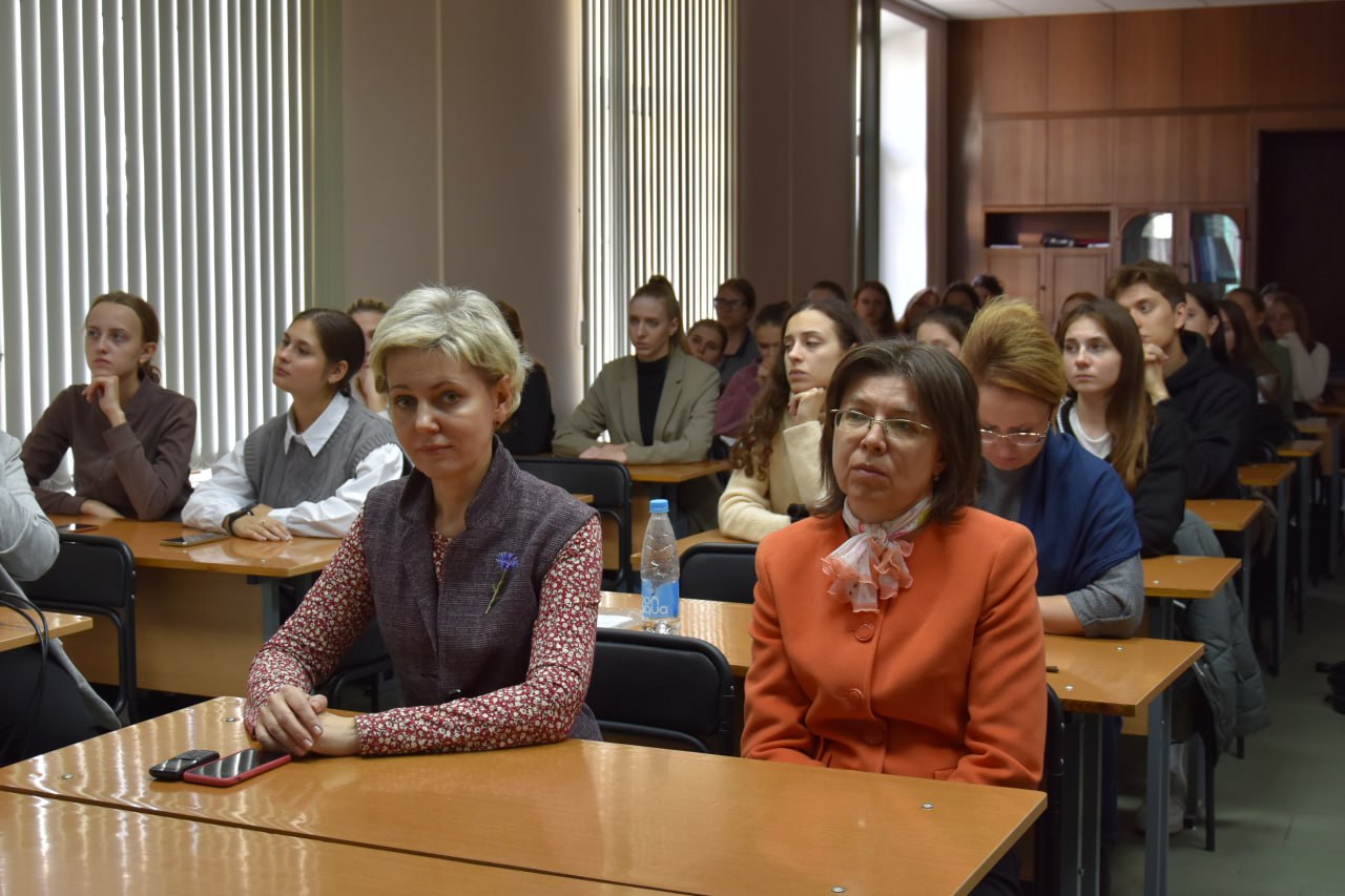 Честно о профессии. Будем помогать молодым осваивать путь гинеколога!