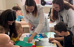 Улыбки вместо лекарств: эстафета добра волонтерского отряда «Эндорфины»