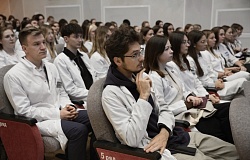 Первая встреча выпускников 2027 года с главными врачами Гомельской области