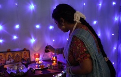 Bright, loud and colorful: celebrating Diwali according to Indian traditions
