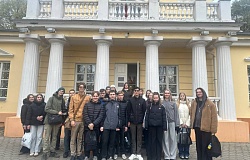 Первокурсники ГомГМУ исследуют Гомельщину в рамках акции «Здравствуй, первокурсник!»