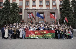 В день 81-й годовщины Великой Победы город Гомель вышел на торжественное шествие