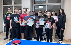 Теннисный драйв в ГомГМУ: победа у лечфака!