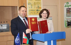 Новые горизонты сотрудничества: ГомГМУ и витебская гимназия  подписали договор о партнёрстве