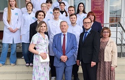 Программа «Приглашенный профессор»: шанс учиться у лучших для студентов МПФ ГомГМУ