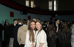 Давайте же радоваться, Пока мы молоды!