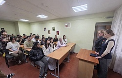 Закон и безопасность: иностранные студенты ГомГМУ встретились с представителями ОГиМ и милиции 