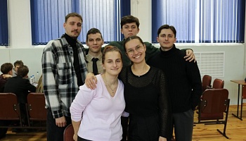 Эрудиция и находчивость: интеллектуальный баттл в ГомГМУ