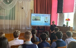 Профориентационный диалог: встреча с выпускниками Поколюбичской средней школы